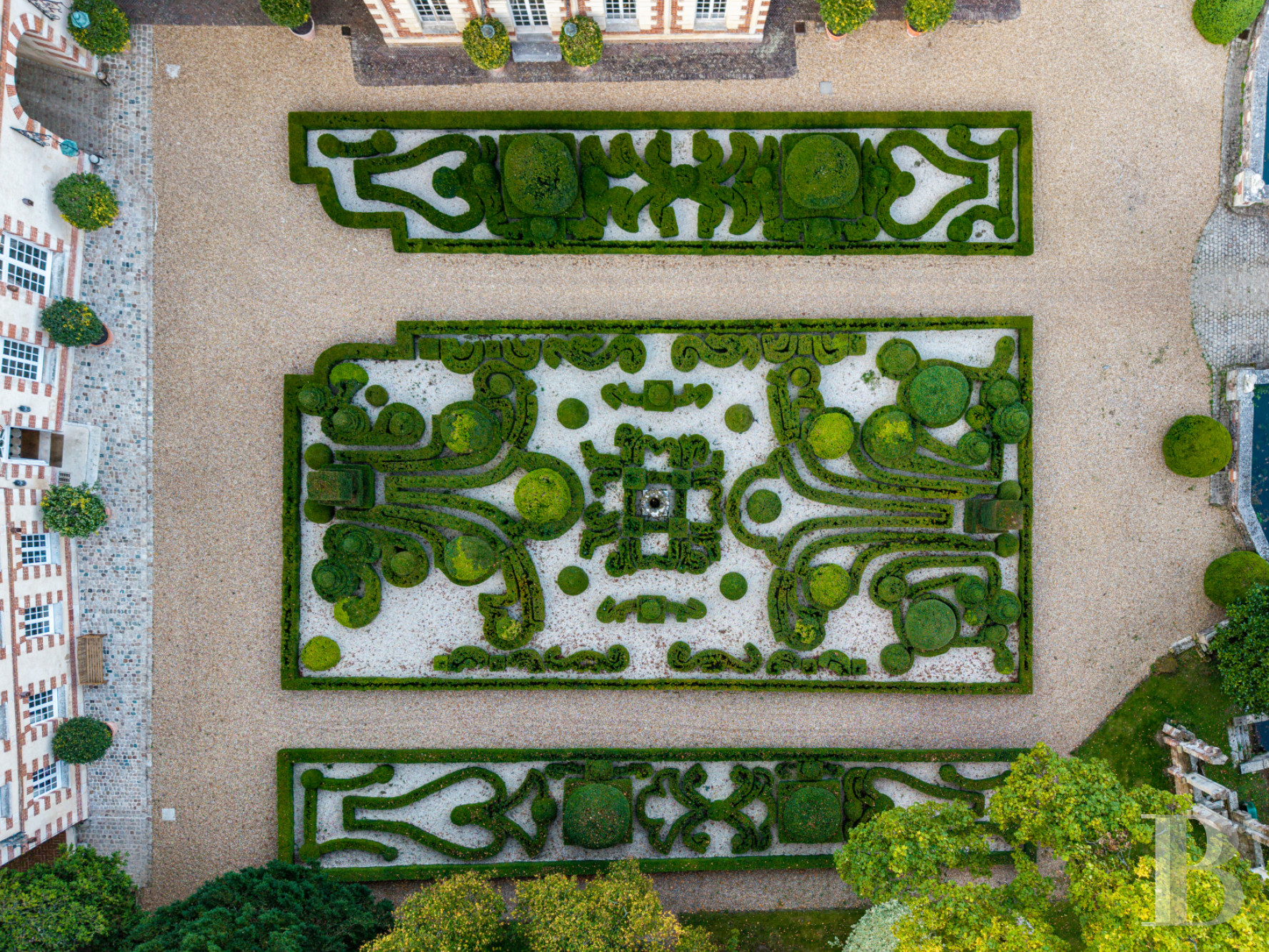 Dans l’Eure, à une heure trente de Paris, un château du 17e siècle et son parc de quarante hectares - photo  n°4